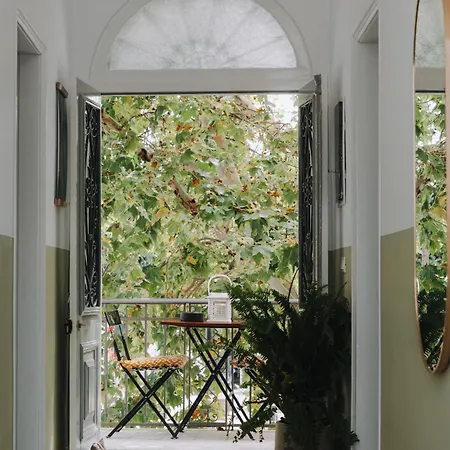 Leoni's House Near The Daire *